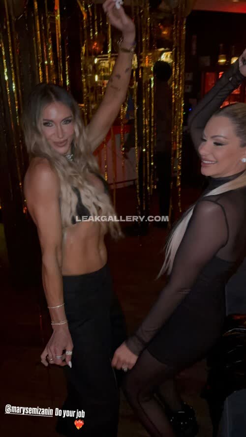 Charlottewwe Exclusive Leaked Nude OnlyFans #12016106