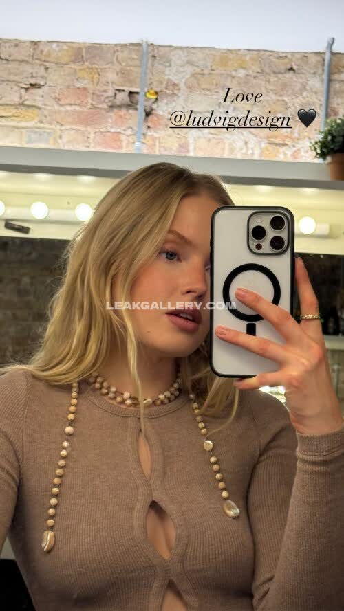 Elliebamber_ Exclusive Leaked Nude OnlyFans #11685711