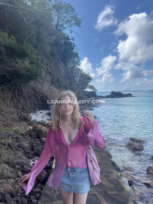 Elliebamber_ Exclusive Leaked Nude OnlyFans #11673834