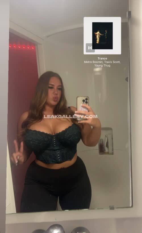 Elliee.robinsonn Exclusive Leaked Nude OnlyFans #11158929