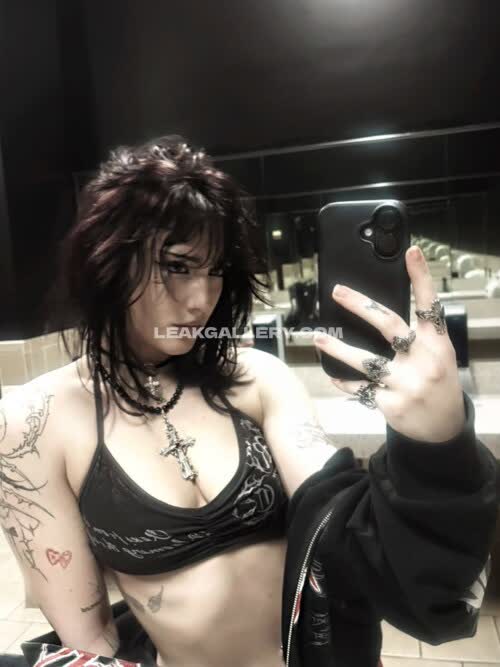 Ellmari.e Exclusive Leaked Nude OnlyFans #11130085