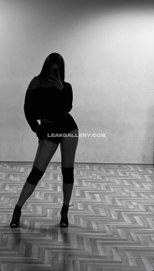 Emila.17x Exclusive Leaked Nude OnlyFans #11378361