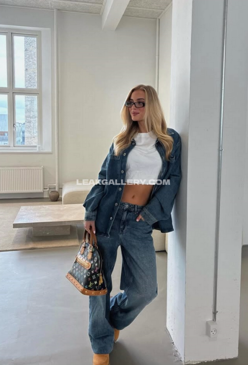 Emilieshoennemann Exclusive Leaked Nude OnlyFans #10995613