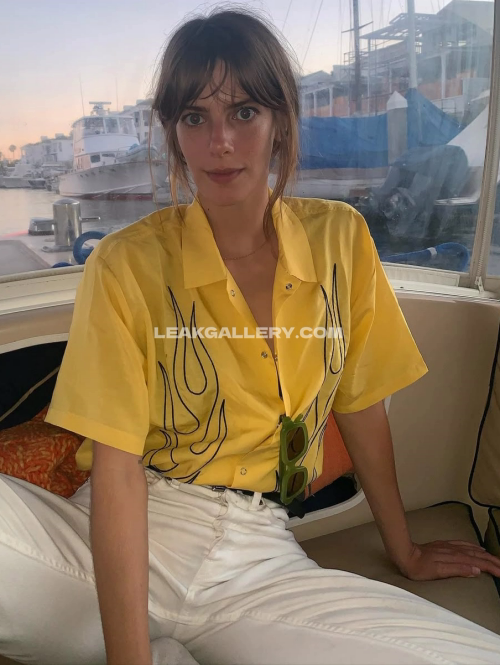 Emlabowe Exclusive Leaked Nude OnlyFans #11993410
