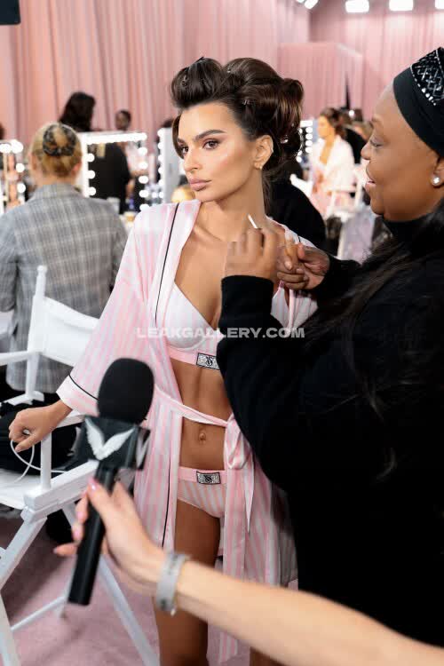 Emrata Exclusive Leaked Nude OnlyFans #11795437