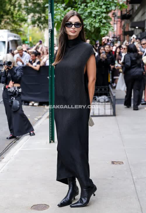 Emrata Exclusive Leaked Nude OnlyFans #11786930