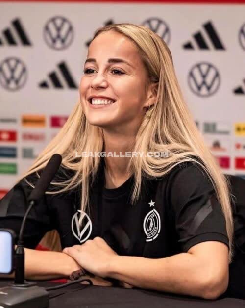 Female_football Exclusive Leaked Nude OnlyFans #11954420