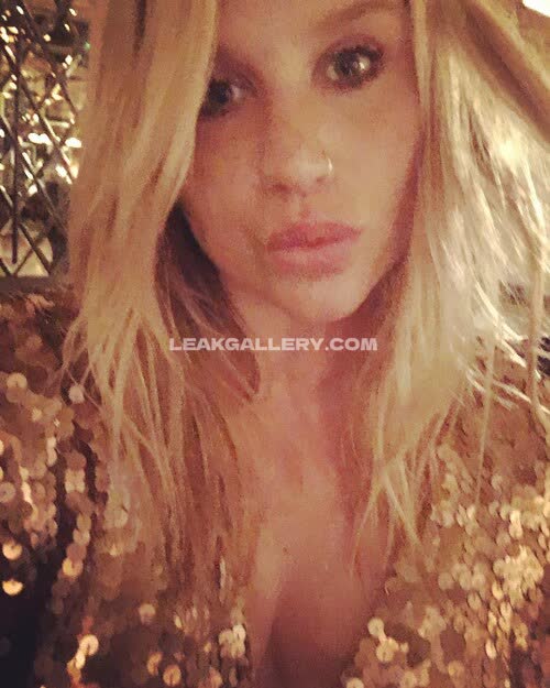 Iiswhoiis Exclusive Leaked Nude OnlyFans #11926540
