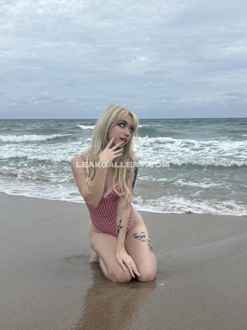 Iluvmeww Exclusive Leaked Nude OnlyFans #11211303