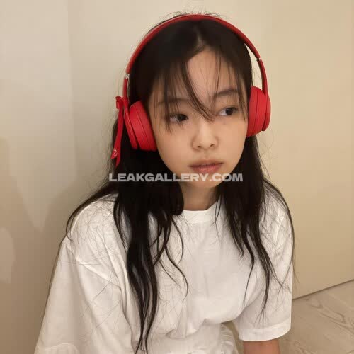 Jennierubyjane Exclusive Leaked Nude OnlyFans #11400378