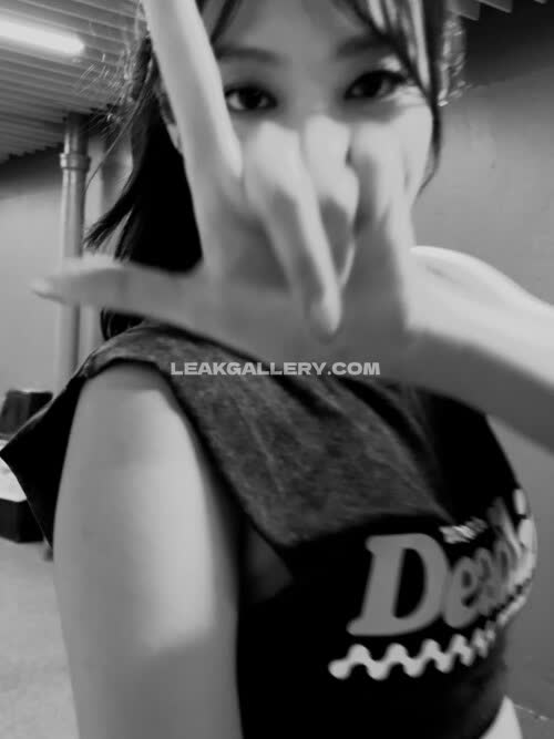 Jennierubyjane Exclusive Leaked Nude OnlyFans #11385498