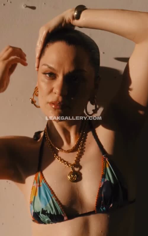 Jessiej Exclusive Leaked Nude OnlyFans #11430232