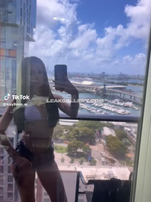 Kaylieee.w Exclusive Leaked Nude OnlyFans #11823340