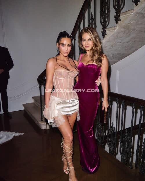 Kimkardashian / kim_kardashian Exclusive Leaked Nude OnlyFans #11760348