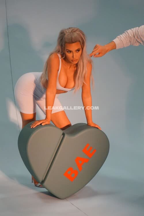 Kimkardashian / kim_kardashian Exclusive Leaked Nude OnlyFans #11764097