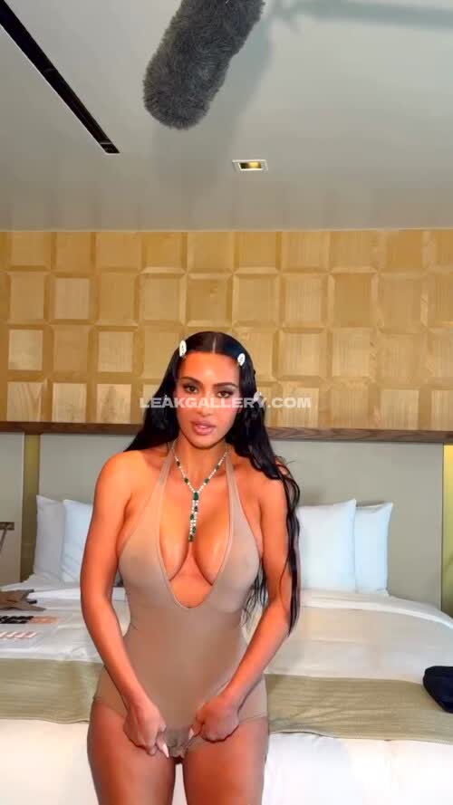Kimkardashian / kim_kardashian Exclusive Leaked Nude OnlyFans #11797763