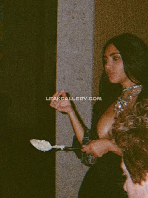 Kimkardashian / kim_kardashian Exclusive Leaked Nude OnlyFans #12016134