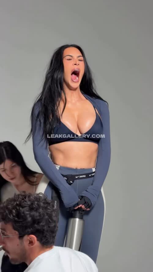 Kimkardashian / kim_kardashian Exclusive Leaked Nude OnlyFans #11765358