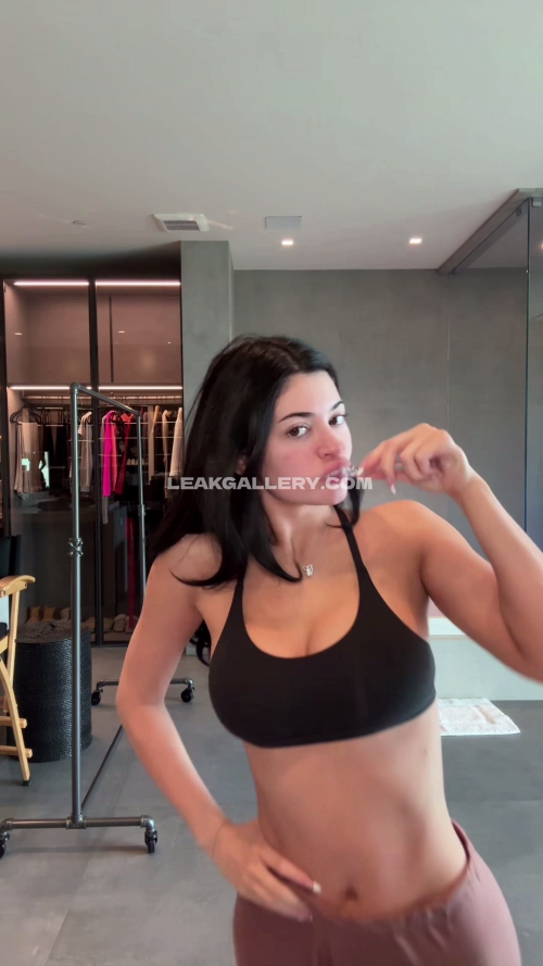 Kyliejenner Exclusive Leaked Nude OnlyFans #11115181