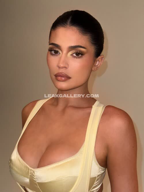 Kyliejenner Exclusive Leaked Nude OnlyFans #11169531
