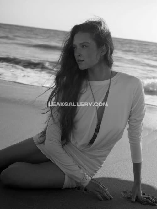 Larsen_thompson Exclusive Leaked Nude OnlyFans #11470608