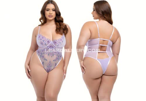 Latinaqueen__ / jennieftb_ / latinqueenxo Exclusive Leaked Nude OnlyFans #11431989