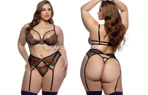 Latinaqueen__ / jennieftb_ / latinqueenxo Exclusive Leaked Nude OnlyFans #11430212