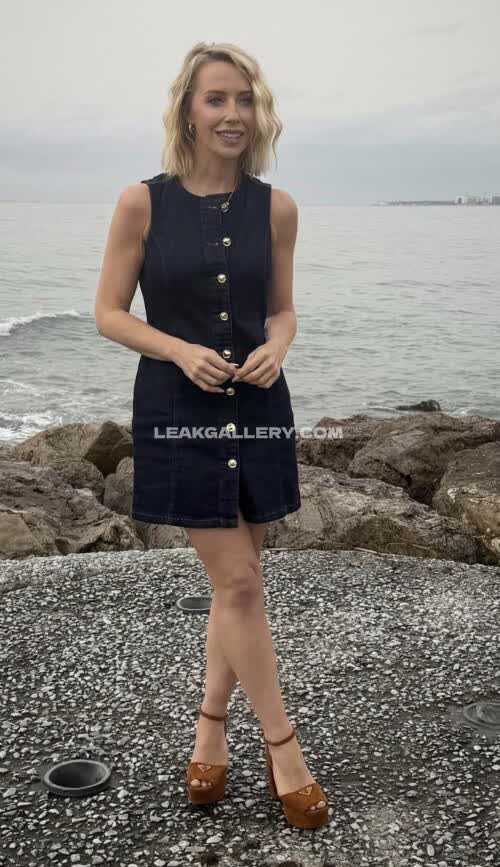 Laurahamiltontv Exclusive Leaked Nude OnlyFans #11259785
