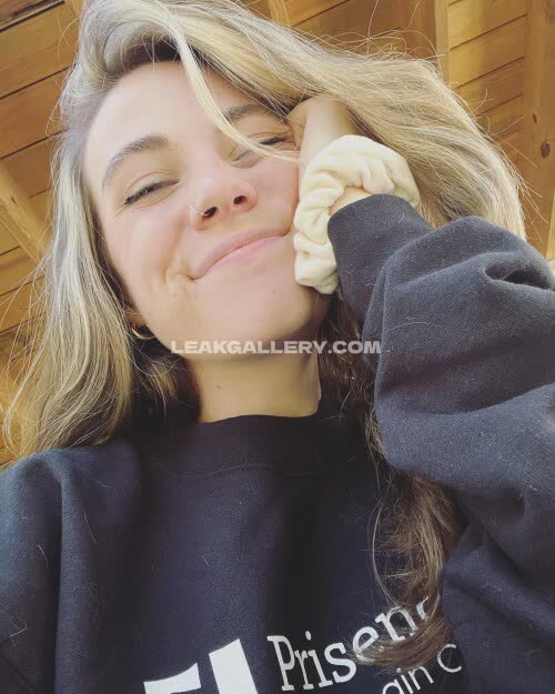 Lilbadsnacks Exclusive Leaked Nude OnlyFans #11351746