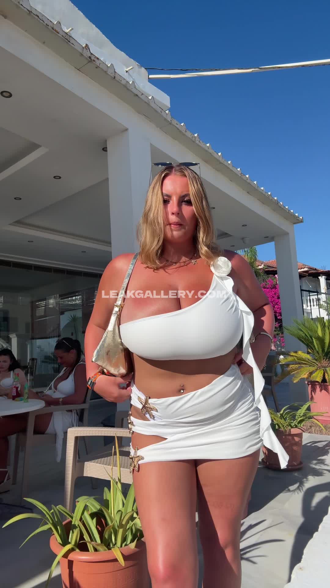 Liv.jones3 Exclusive Leaked Nude OnlyFans #10973002