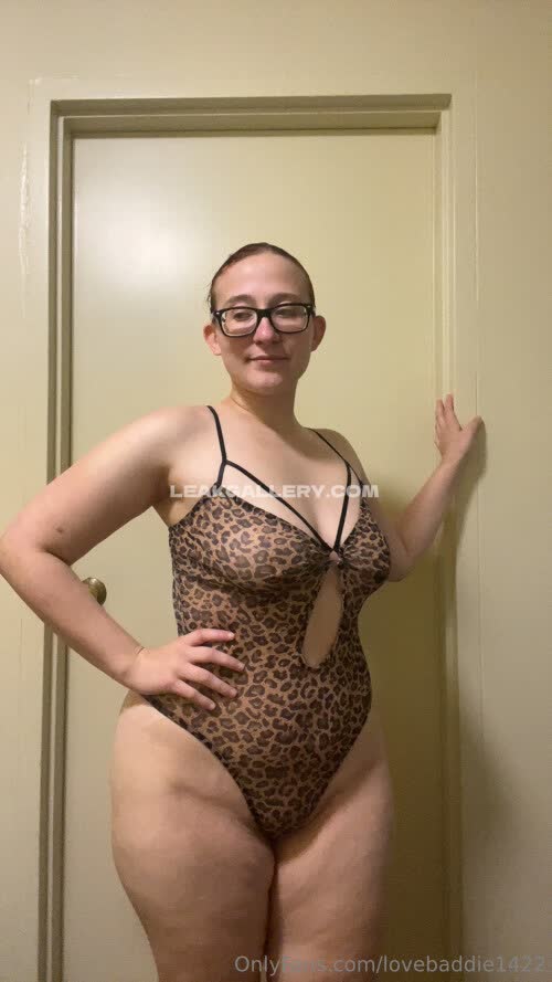 Lovebaddie22_lovebaddie1422 Exclusive Leaked Nude OnlyFans #12061297