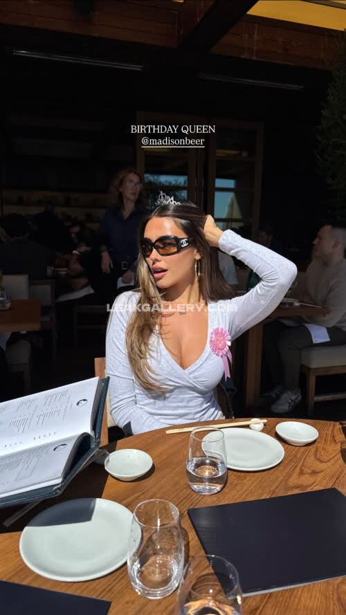 Madisonbeer Exclusive Leaked Nude OnlyFans #11300889