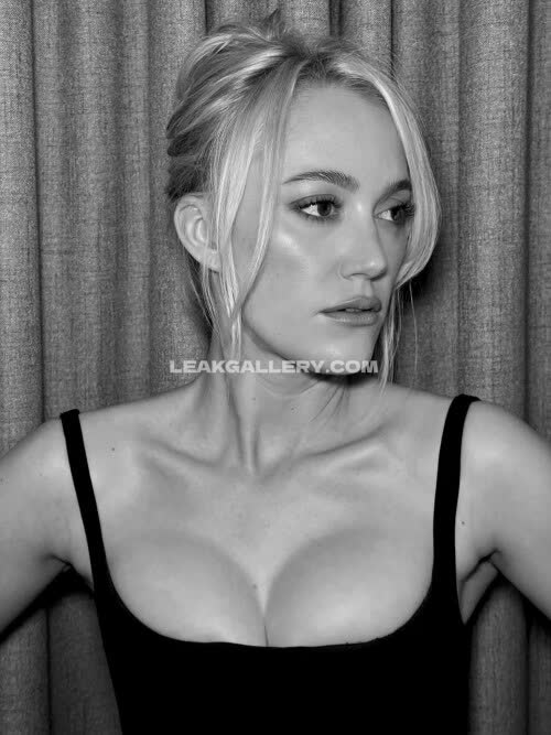 Maika_monroe Exclusive Leaked Nude OnlyFans #11449933