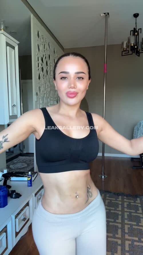 Melekazad Exclusive Leaked Nude OnlyFans #11869236
