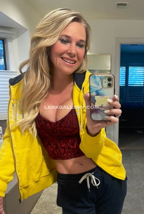 Michellek4040 Exclusive Leaked Nude OnlyFans #11842856