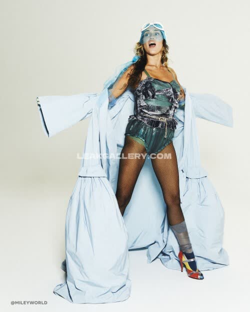 Mileycyrus Exclusive Leaked Nude OnlyFans #11785383