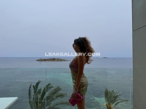 Myfavoritewants / sarabellaharriss / sexiisariii777 Exclusive Leaked Nude OnlyFans #11600955