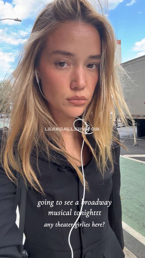 Oliviaponton / olivia.ponton Exclusive Leaked Nude OnlyFans #12007167