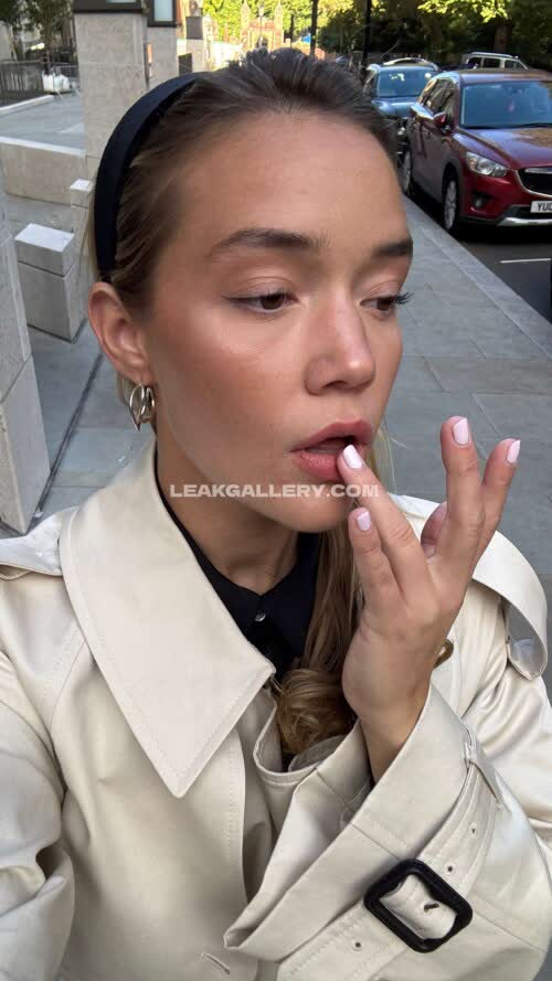 Oliviaponton / Olivia.ponton Exclusive Leaked Nude OnlyFans #12015901