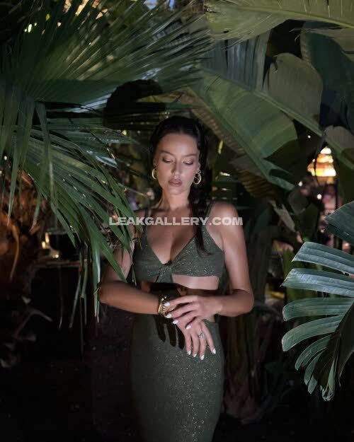 Pelinakil Exclusive Leaked Nude OnlyFans #11566891