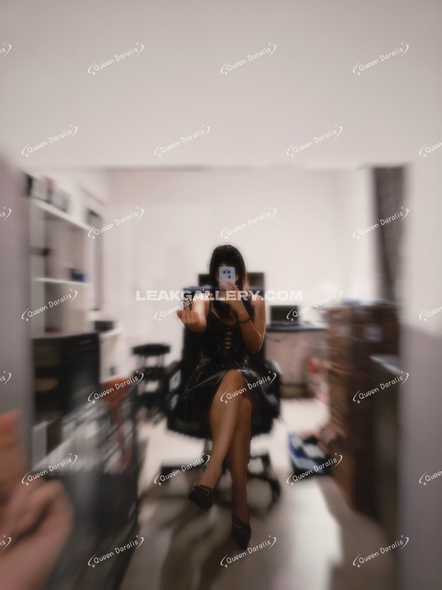Queen_daralis Exclusive Leaked Nude OnlyFans #11050974