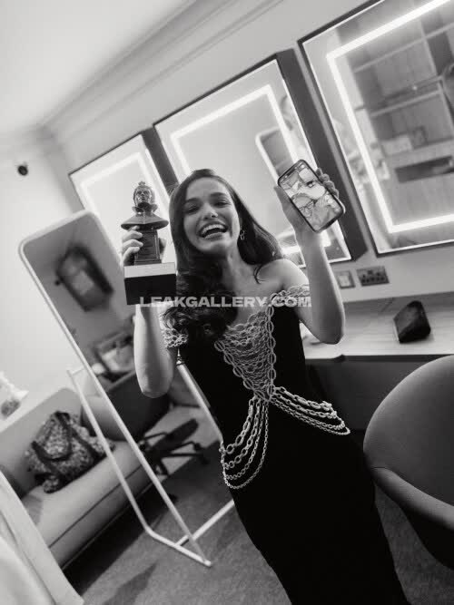 Rachelzegler Exclusive Leaked Nude OnlyFans #11726158