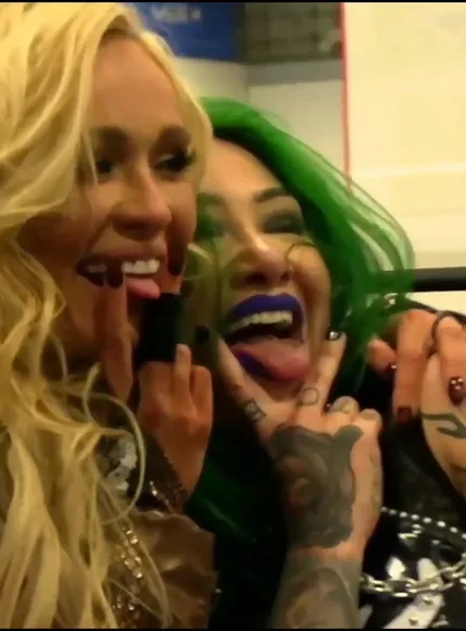 realscarlettbordeaux