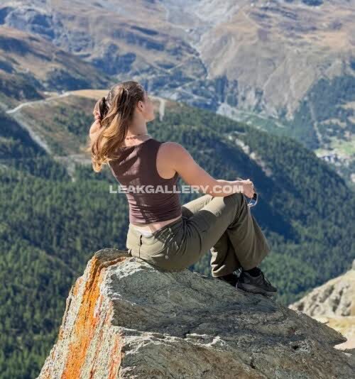 Rhiannonhikes Exclusive Leaked Nude OnlyFans #11816826