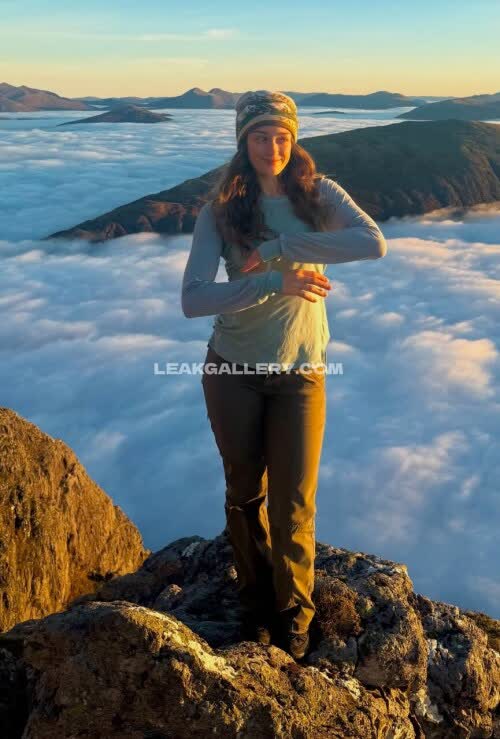 Rhiannonhikes Exclusive Leaked Nude OnlyFans #11846108