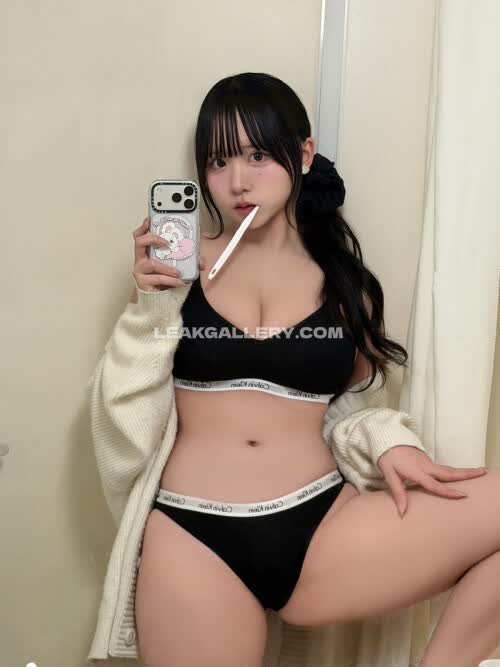 Riribebe123 Exclusive Leaked Nude OnlyFans #11554933