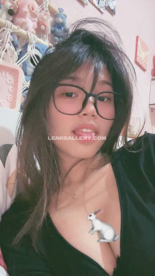 Riskasaputri_13 Exclusive Leaked Nude OnlyFans #11226251