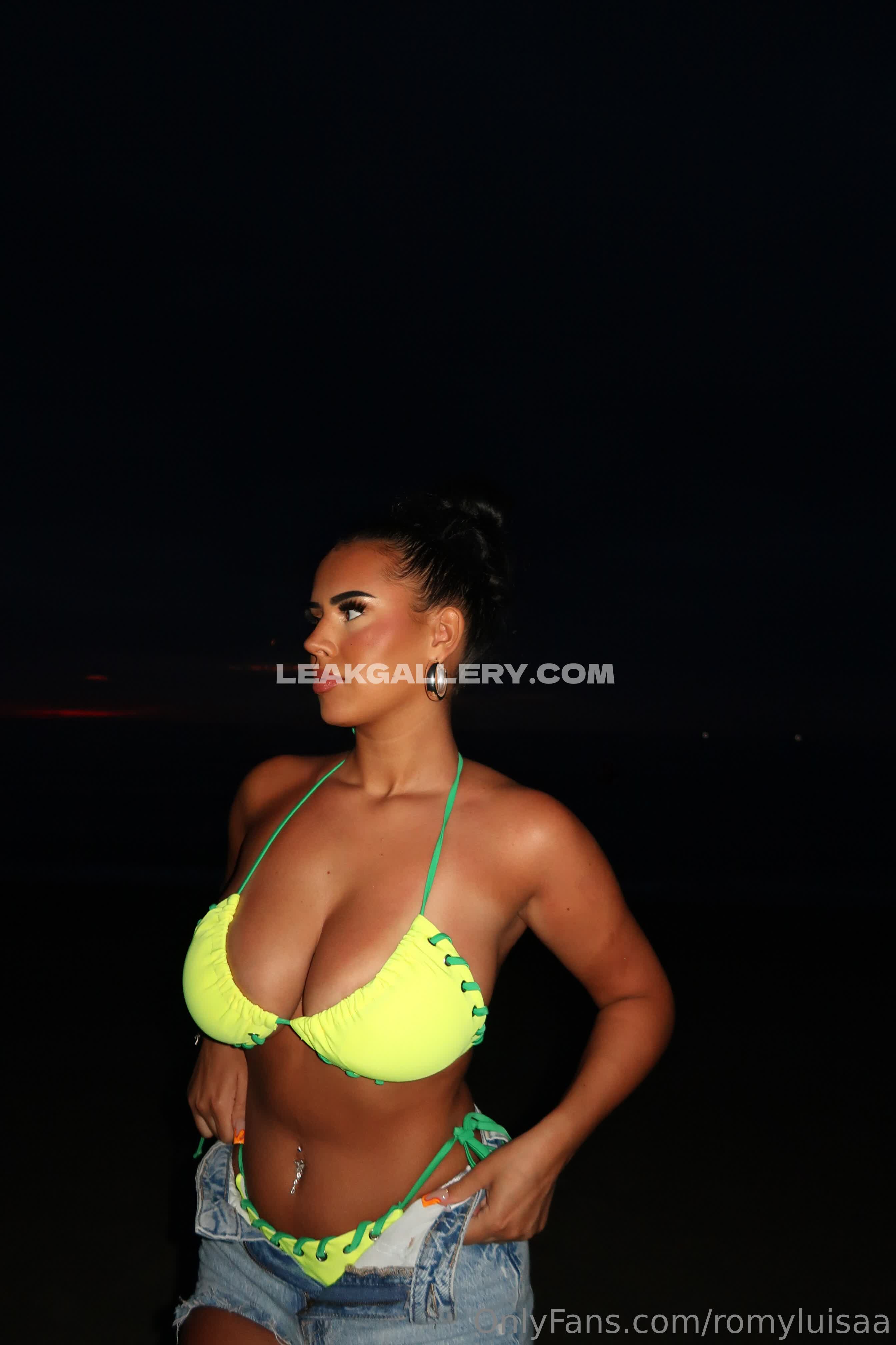 Romyluisaa / romysbasics Exclusive Leaked Nude OnlyFans #11039264