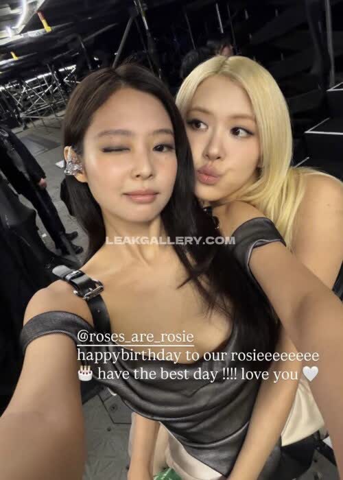 Roses_are_rosie Exclusieve gelekte naaktcontent van OnlyFans #11744363