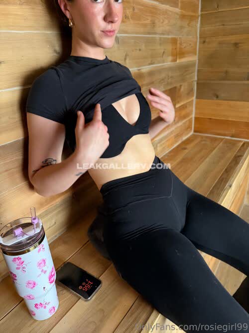 Rosiegirl99 Exclusive Leaked Nude OnlyFans #11736726